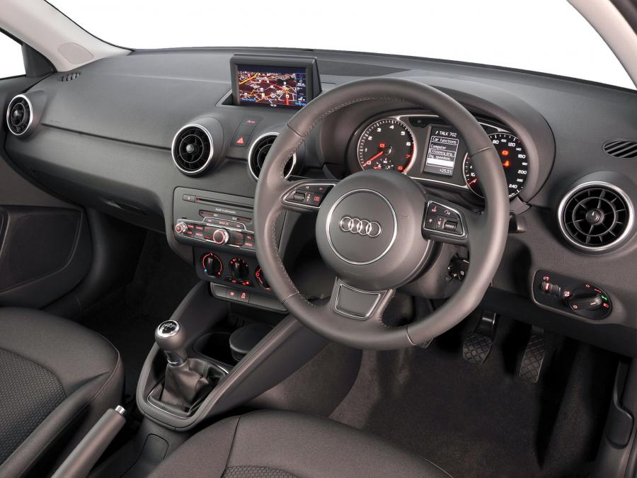 Торпедо Audi A1 TFSI (8X) 2010 года  (ZA) (фото 3 из 15)